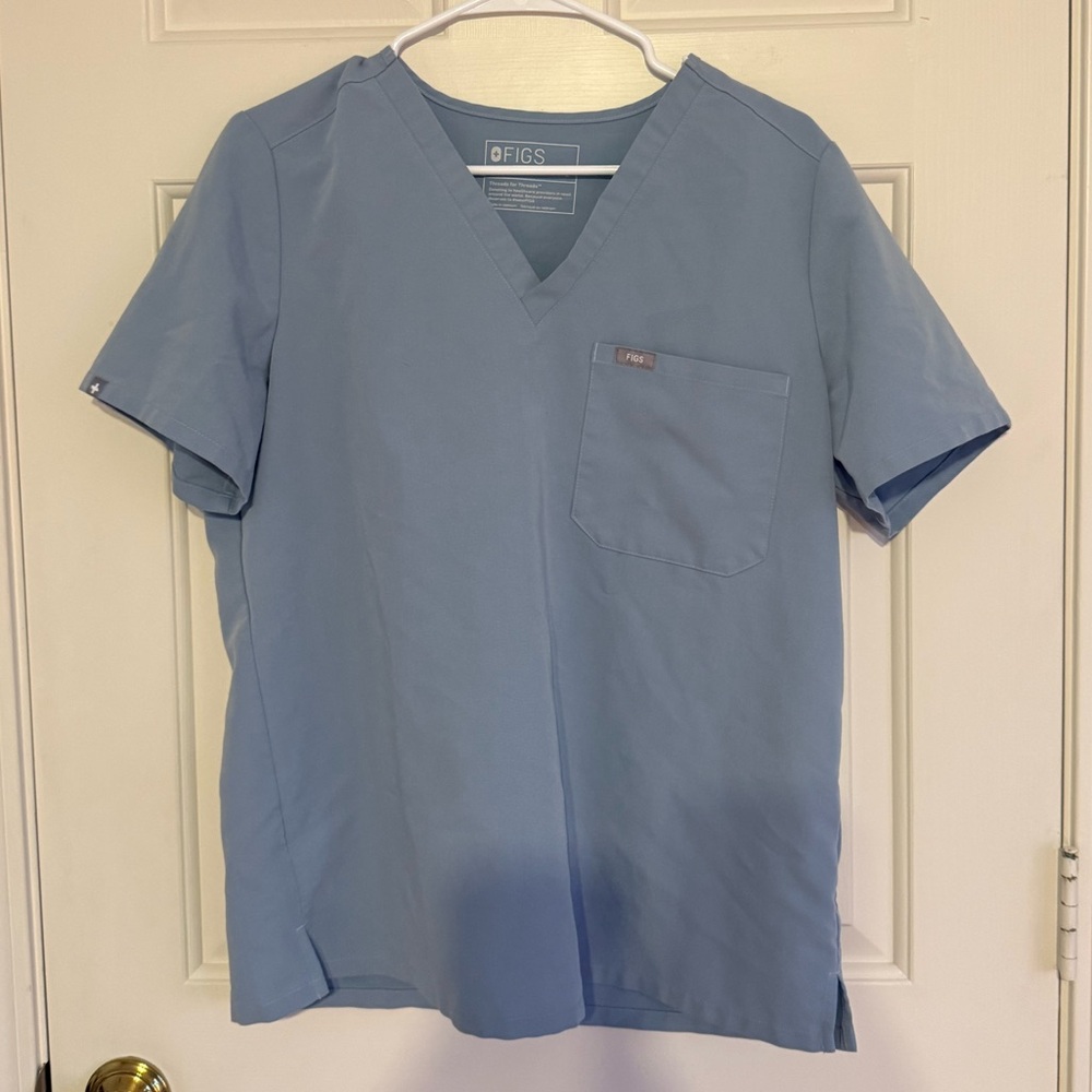Figs scrub top